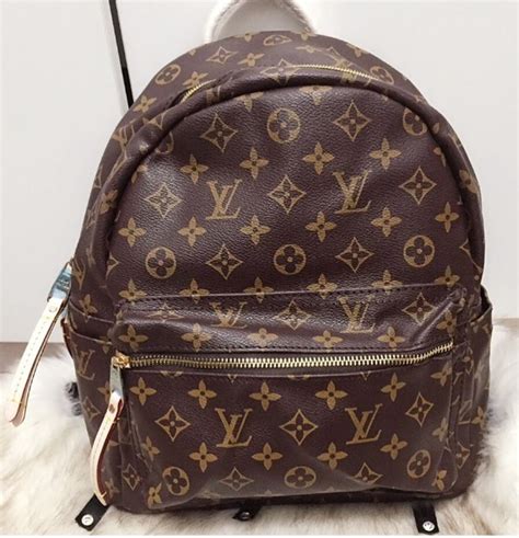 mochilas masculinas louis vuitton falsas